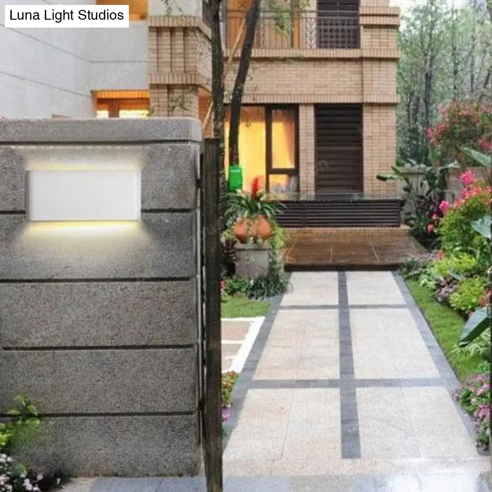 DecorBites™ Luna | Outdoor Wall Light