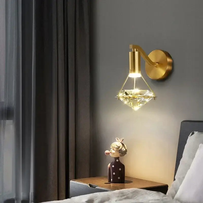 Luxury gold diamond crystal wall lamp with faceted crystal diamond-shaped lampshade for living room wall lamp