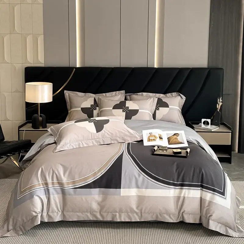 Modern gray and black geometric patterned satin bedding set with a sleek design for luxury egyptian cotton flower bedding