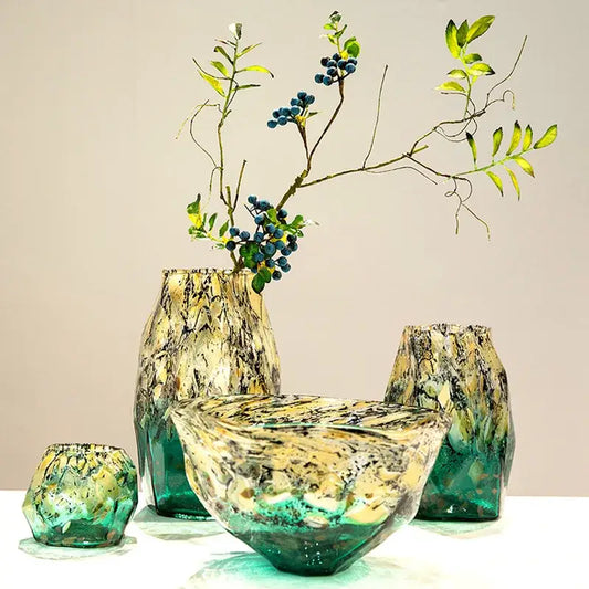 A marbled green and black black glass vase and living room desktop bowl with swirling decorbites gradients black pattern