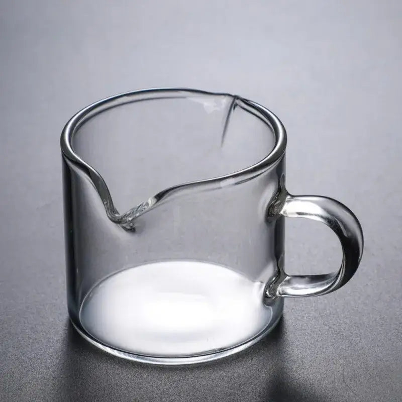 Clear glass minimalist double mouth glass pitcher with curved spout and handle for glass milk cup use in kitchen