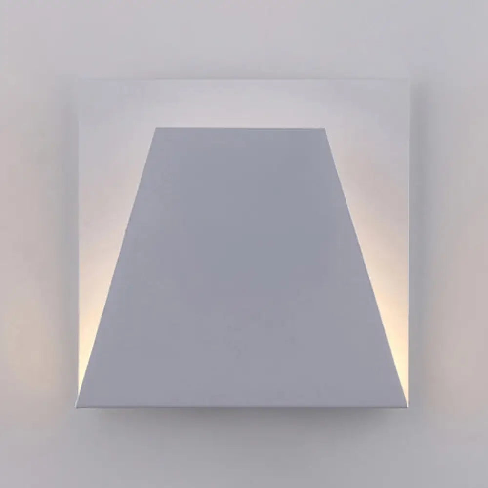 DecorBites™ DecorBites™ Minimalist Geometric Metal LED Wall Sconce in Warm/White Lighting for Bedroom