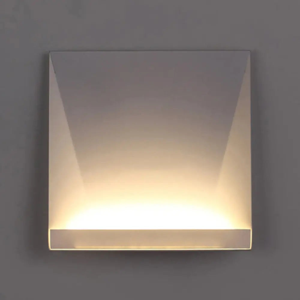 DecorBites™ DecorBites™ Minimalist Geometric Metal LED Wall Sconce in Warm/White Lighting for Bedroom