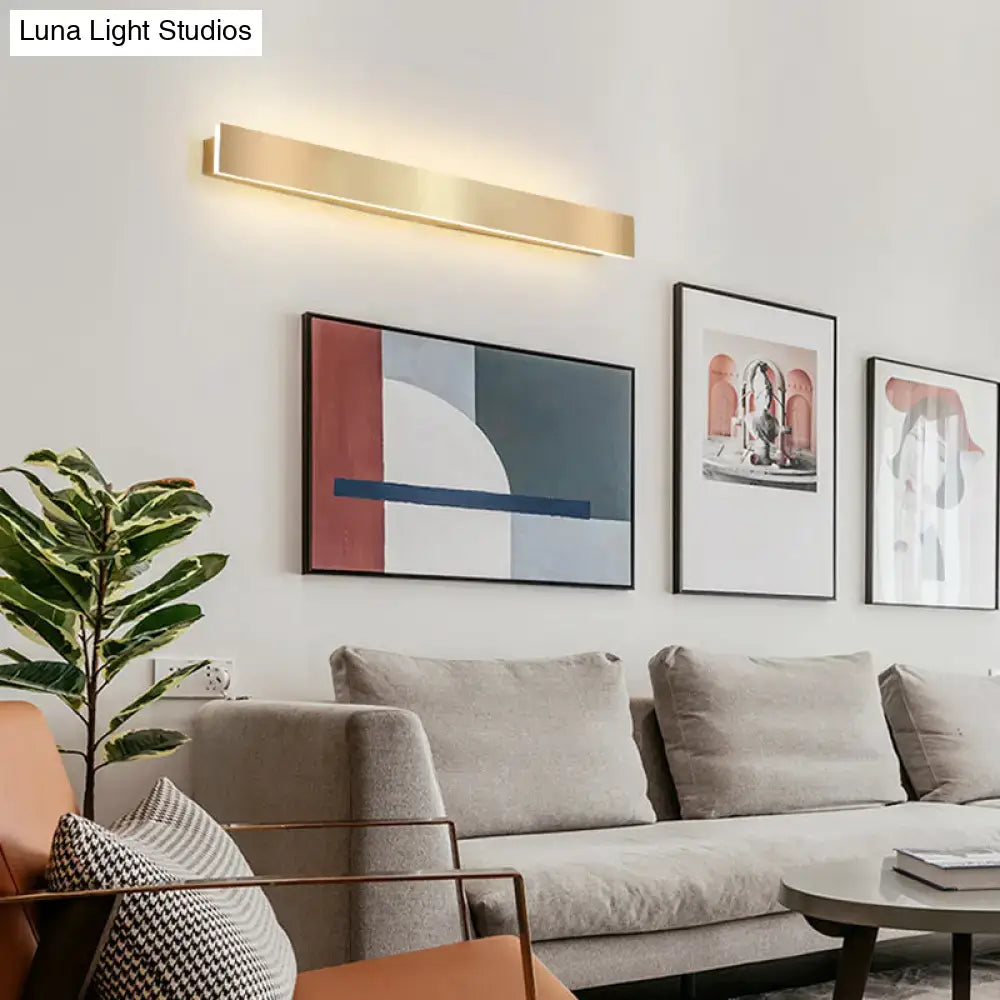 Minimalist gold plated rectangular led wall sconce with sleek modern design for living room or bar lighting