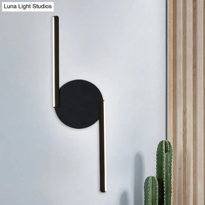 DecorBites™ DecorBites™ Minimalist LED Sconce in Warm/White Light for Hotels - Black Metal Wall Mounted Lamp