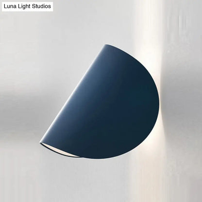 DecorBites™ DecorBites™ Minimalist Metallic LED Curved Wall Light for Living Room
