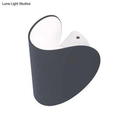 DecorBites™ DecorBites™ Minimalist Metallic LED Curved Wall Light for Living Room