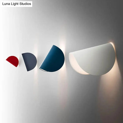 DecorBites™ DecorBites™ Minimalist Metallic LED Curved Wall Light for Living Room
