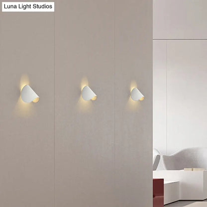 DecorBites™ DecorBites™ Minimalist Metallic LED Curved Wall Light for Living Room
