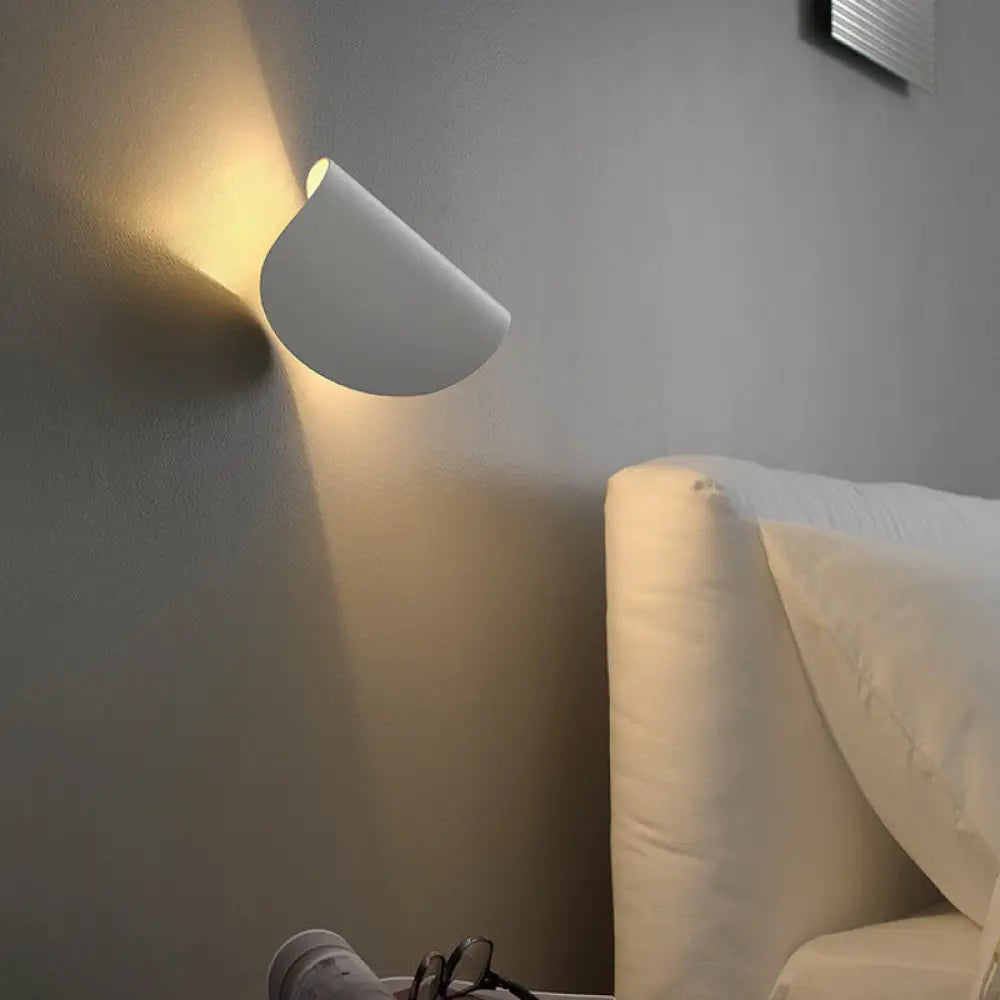 DecorBites™ DecorBites™ Minimalist Metallic LED Curved Wall Light for Living Room