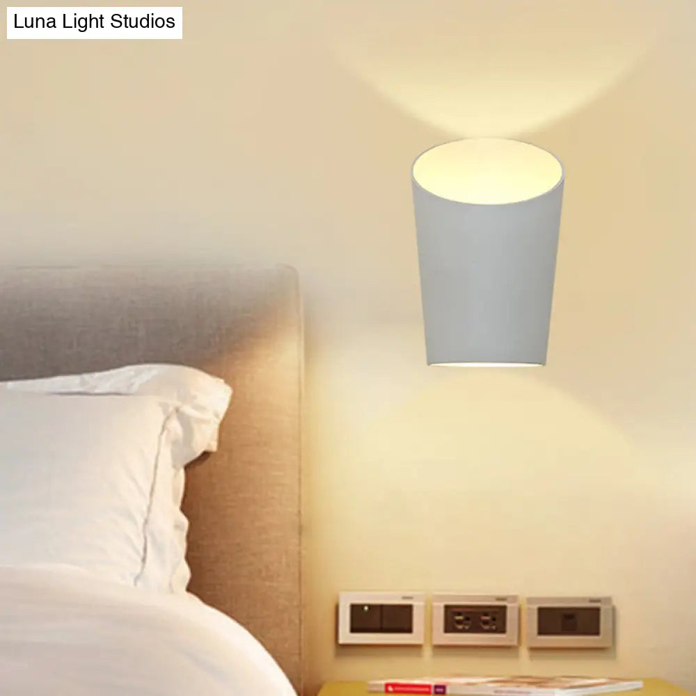 DecorBites™ DecorBites™ Minimalist White Metal Wall Lamp with Integrated LED for Bedroom - Warm/White Lighting