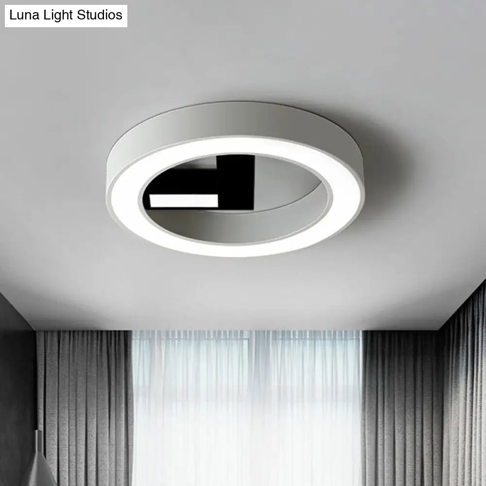 Lámpara de techo LED minimalista DecorBites™ de metal, con forma de reloj, en blanco y negro, ideal para el dormitorio.