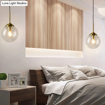Aplique de pared DecorBites™ moderno de 1 cabezal con forma de globo en color dorado: perfecto para dormitorios