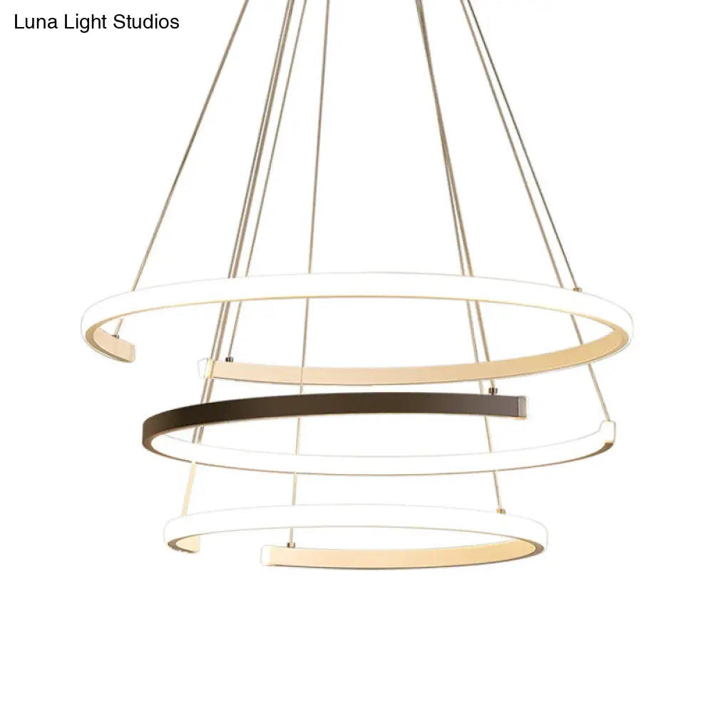 Lámpara de araña moderna de 3 niveles en forma de C: Lámpara colgante LED de acrílico blanco y negro para sala de estar