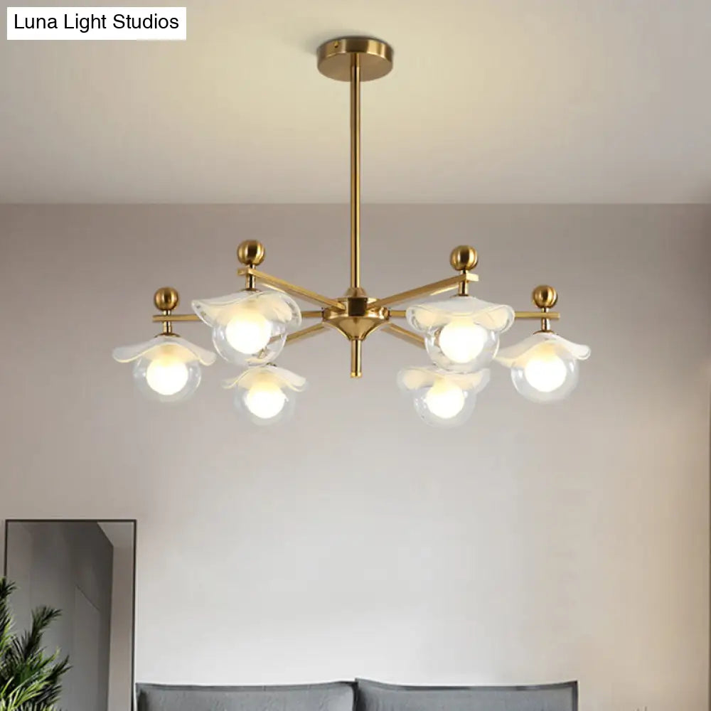 Lámpara colgante moderna de araña LED radial dorada de 6 cabezas con globo de cristal transparente y tapa ondulada