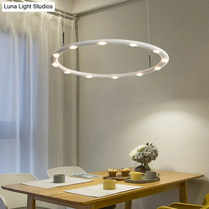 Lámpara de araña LED moderna de acrílico de 1/2 niveles en blanco y negro para dormitorio: iluminación cálida/blanca