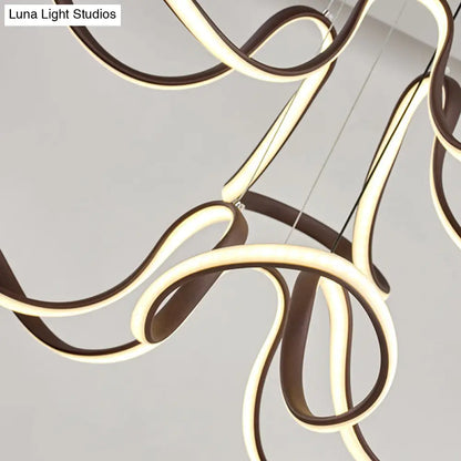 Lámpara de techo LED moderna de acrílico para café - 2 niveles, diseño curvo - Perfecta para el comedor