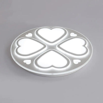 Lámpara de techo DecorBites™ moderna con forma de corazón y pétalos de acrílico - Elegante aplique de techo blanco para baño