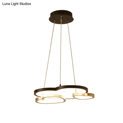 Lámpara colgante moderna de araña en forma de corazón de acrílico - Negra y dorada - Lámpara LED colgante de 3 luces