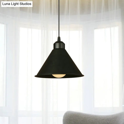 Modern Adjustable Cone Pendant Lamp - Stylish Black/White Metal Ceiling Hanging Light with 1 Light and Adjustable Cord