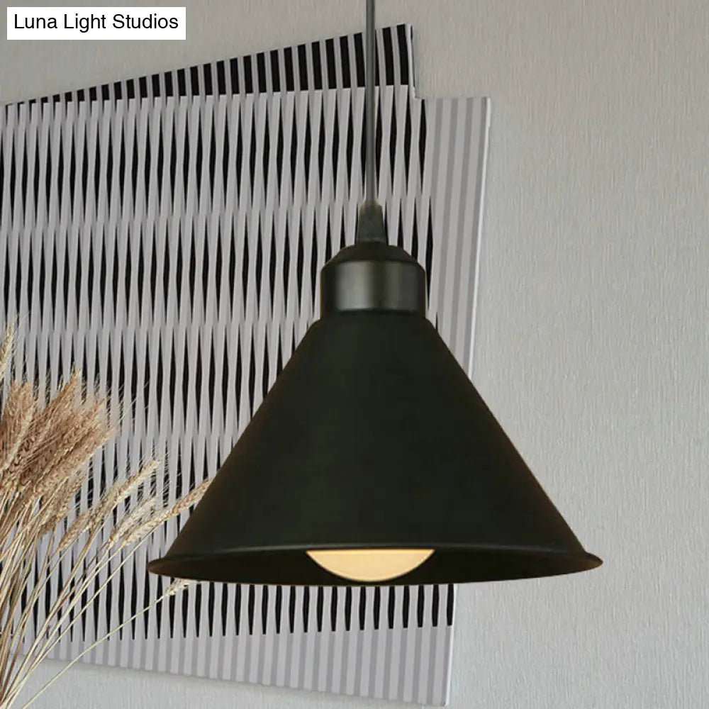 Modern Adjustable Cone Pendant Lamp - Stylish Black/White Metal Ceiling Hanging Light with 1 Light and Adjustable Cord