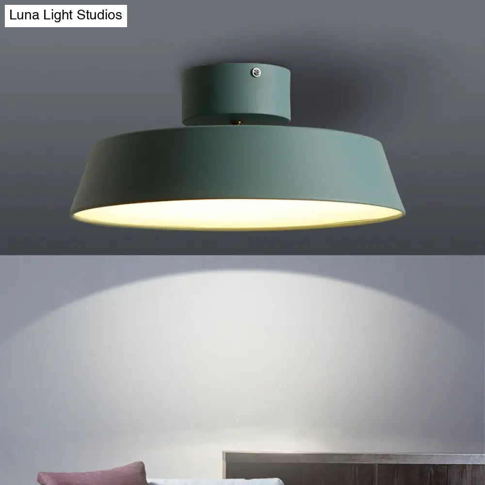 DecorBites™ DecorBites™ Lámpara de techo semiempotrada estilo granero moderno: Lámpara de techo giratoria con difusor acrílico blanco/verde