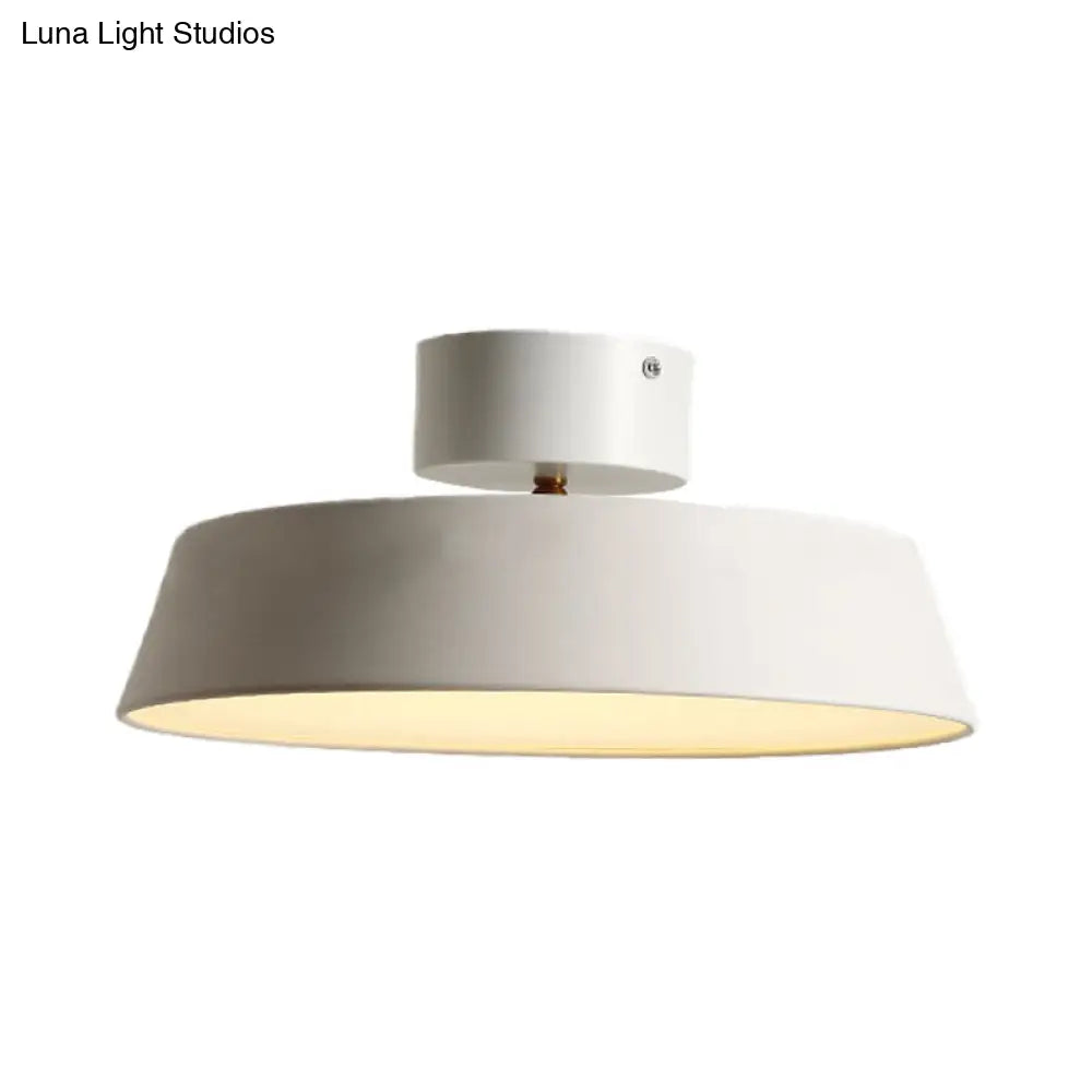 DecorBites™ DecorBites™ Lámpara de techo semiempotrada estilo granero moderno: Lámpara de techo giratoria con difusor acrílico blanco/verde