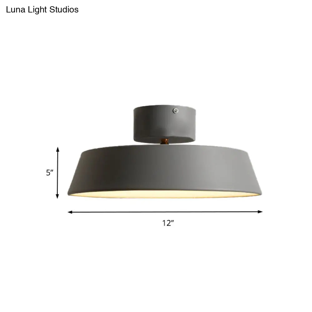 DecorBites™ DecorBites™ Lámpara de techo semiempotrada estilo granero moderno: Lámpara de techo giratoria con difusor acrílico blanco/verde