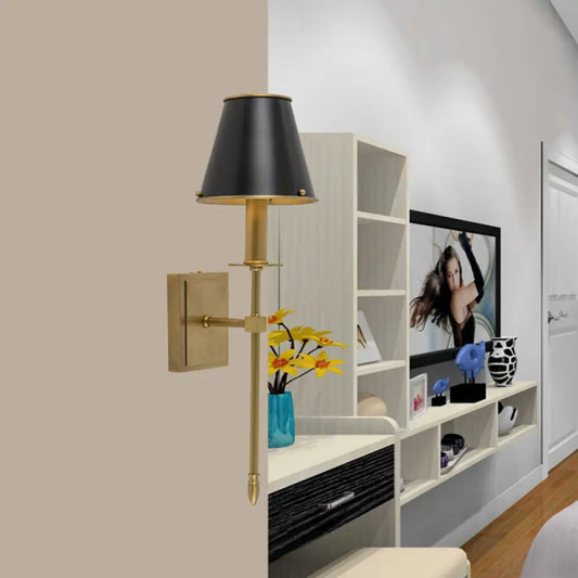 Aplique de pared moderno DecorBites™ en forma de barril, en negro y latón - Metal con brazo tipo lápiz