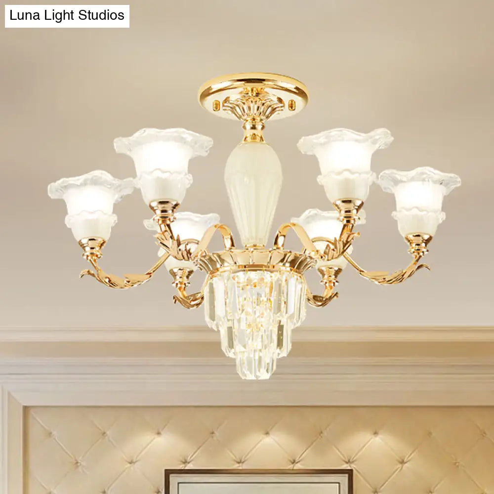 Lámpara de techo semiempotrada DecorBites™ Modern Bellflower de cristal esmerilado, color dorado con detalles de cristal.