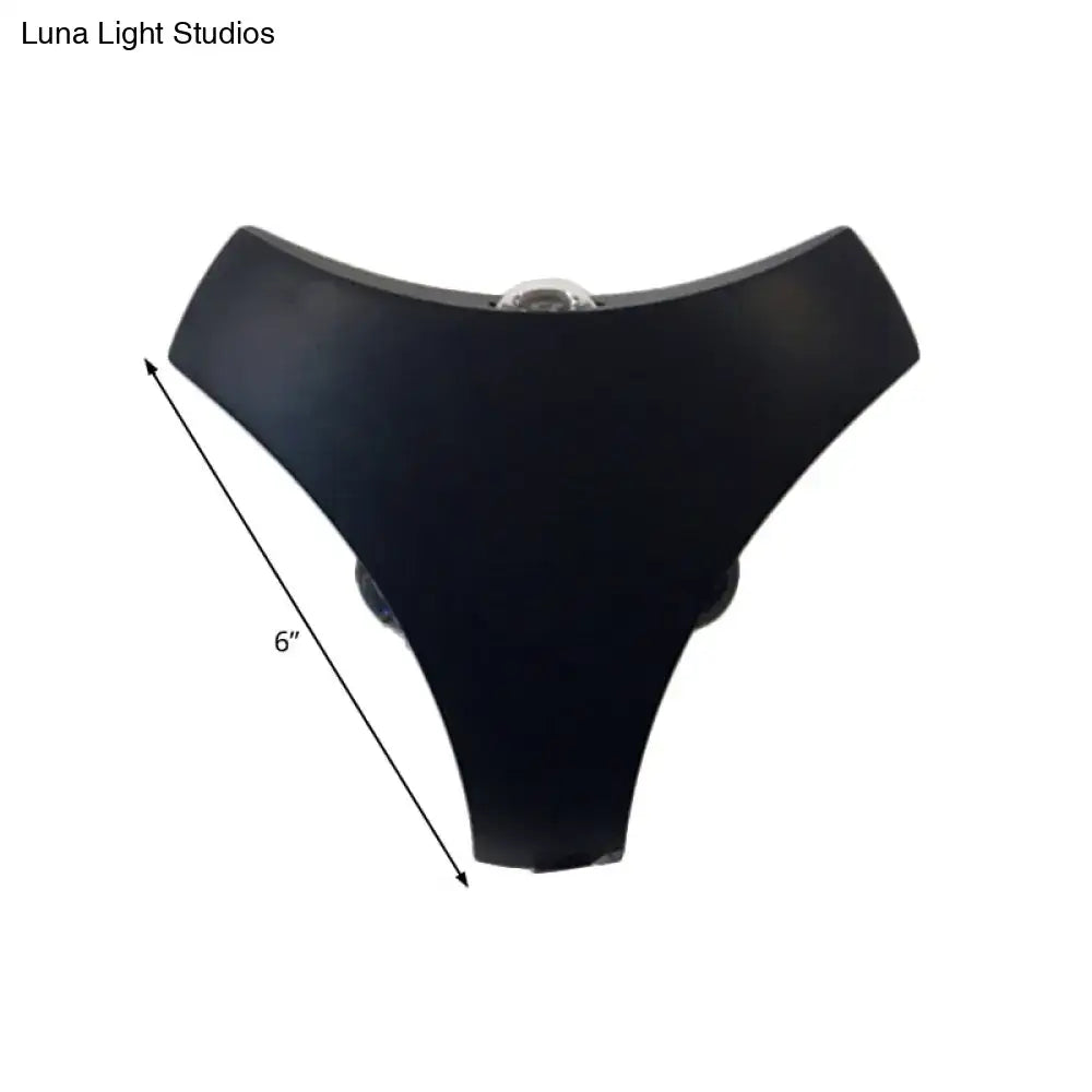 Modern black 3-light stairway sconce with triangle aluminum shade and black matte finish featuring central clear lens