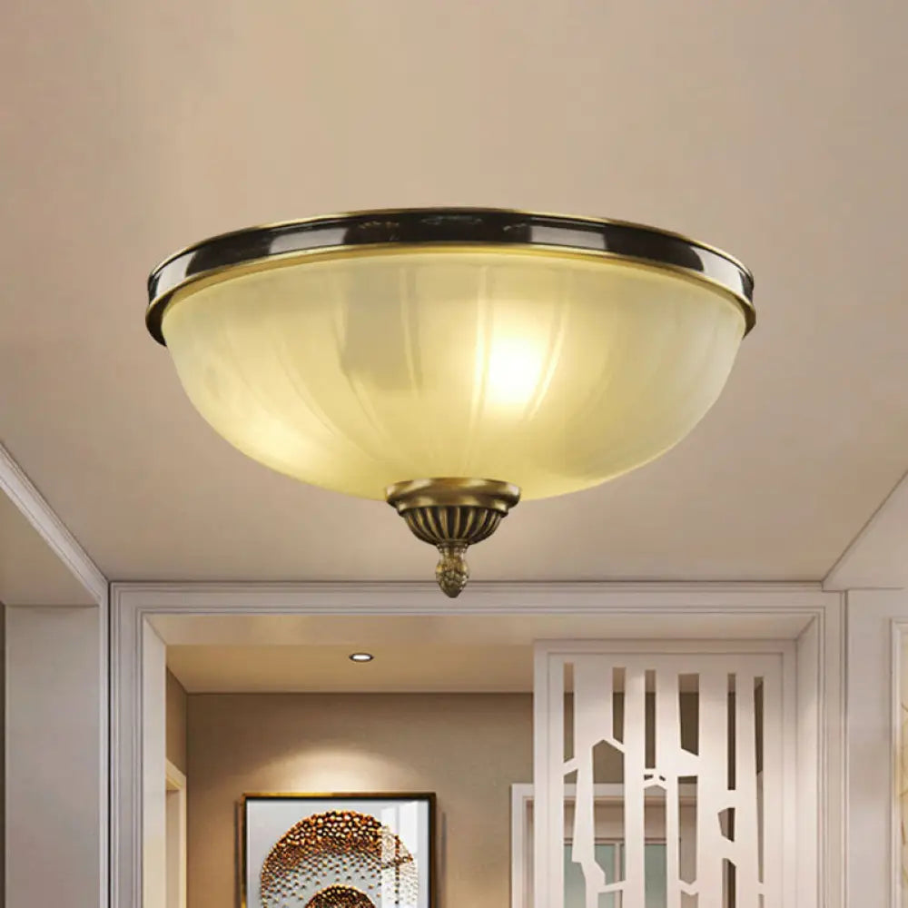 Lámpara de techo DecorBites™ moderna en negro y dorado con forma de cúpula y cristal prismático - 2 luces, montaje empotrado tradicional