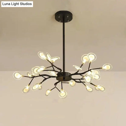 Lámpara de araña moderna negra con brazos y suspensión metálica de múltiples luces