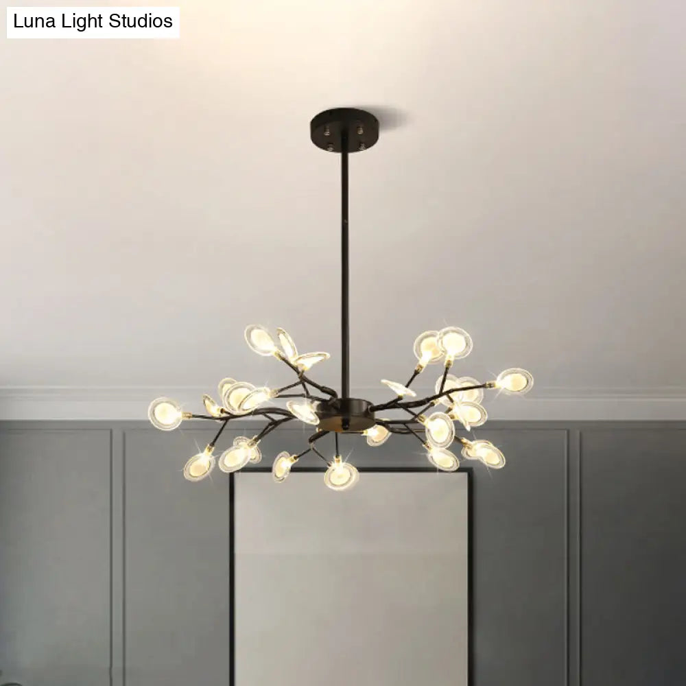 Lámpara de araña moderna negra con brazos y suspensión metálica de múltiples luces