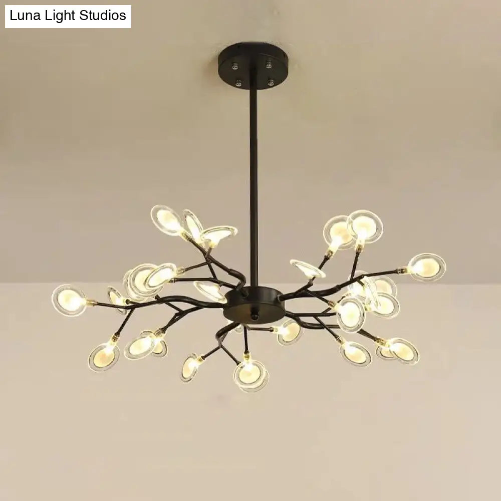 Lámpara de araña moderna negra con brazos y suspensión metálica de múltiples luces