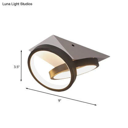 ديكوربايتس™ ديكوربايتس™ مصباح سقف LED مزدوج الحلقة أسود حديث مع غطاء أكريليك ومظلة مثلثة بيضاء - إضاءة دافئة/بيضاء