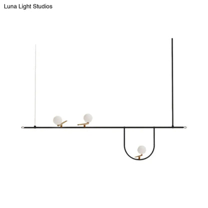 ثريا جزيرة زجاجية سوداء حديثة من DecorBites™ مع لمسات كريمية - إضاءة فنية مثبتة في السقف