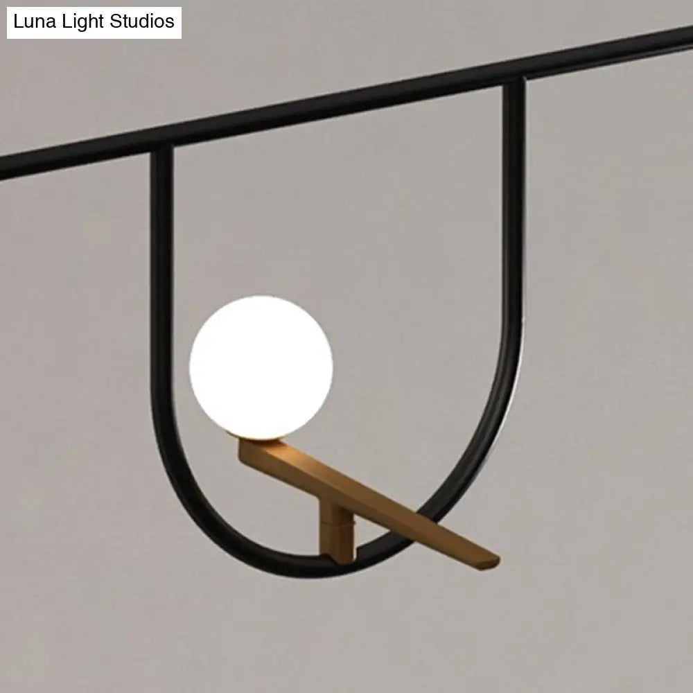 ثريا جزيرة زجاجية سوداء حديثة من DecorBites™ مع لمسات كريمية - إضاءة فنية مثبتة في السقف