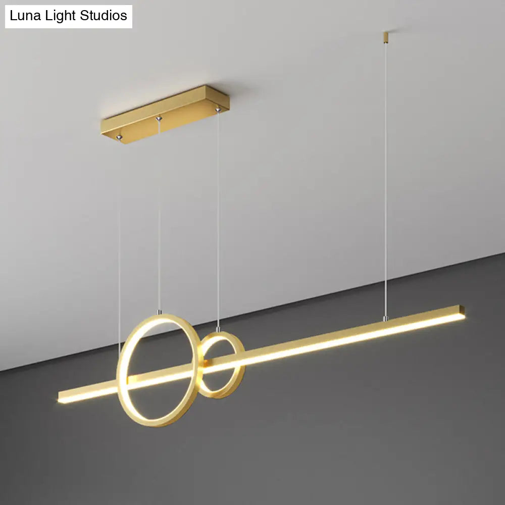 Lámpara colgante LED metálica moderna DecorBites™ con anillo y barra en negro y dorado para una iluminación de cocina minimalista