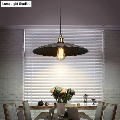 Modern Black Scalloped Metal Pendant Lamp - Hanging Ceiling Light for Warehouse and Dining Room