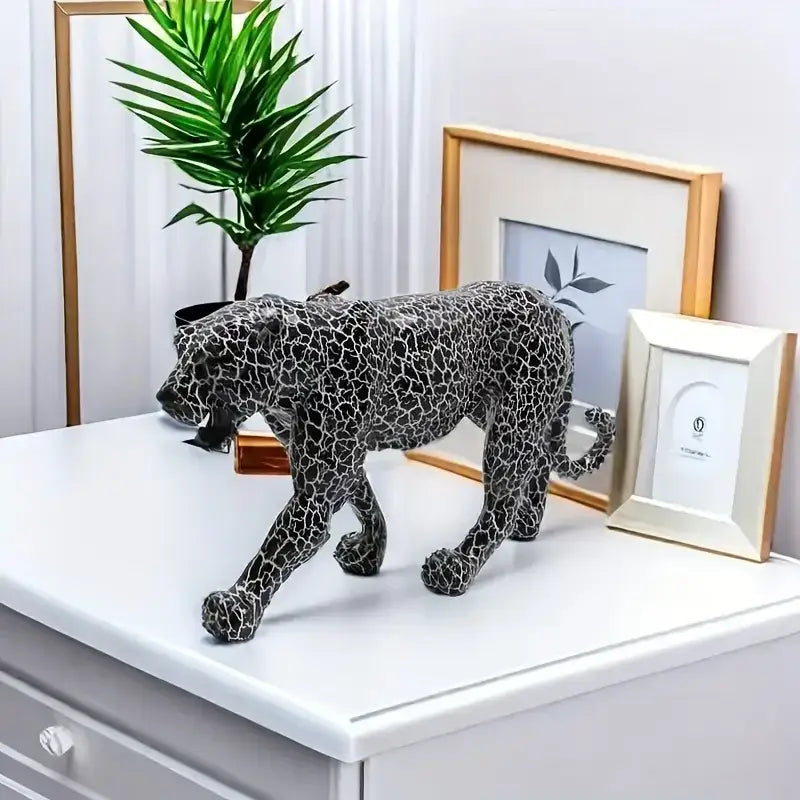 Modern black and silver mosaic leopard panther resin figurine with crackled finish for decorbites leopard panther decor