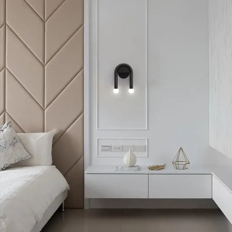 Modern black u-shape led wall lamp with spherical bulbs for indoor minimalist bedroom sconce lighting