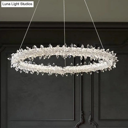 Lámpara de techo colgante moderna de latón con LED y cristal: elegante lámpara colgante para sala de estar