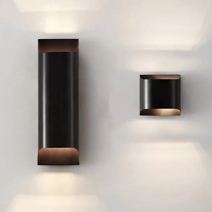 Modern Brass LED Wall Lamp - Black / Large