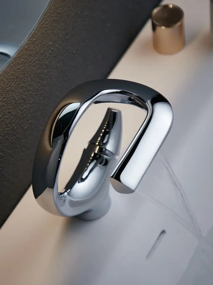 Modern chrome waterfall bathroom faucet with single handle single hole design for cold water control