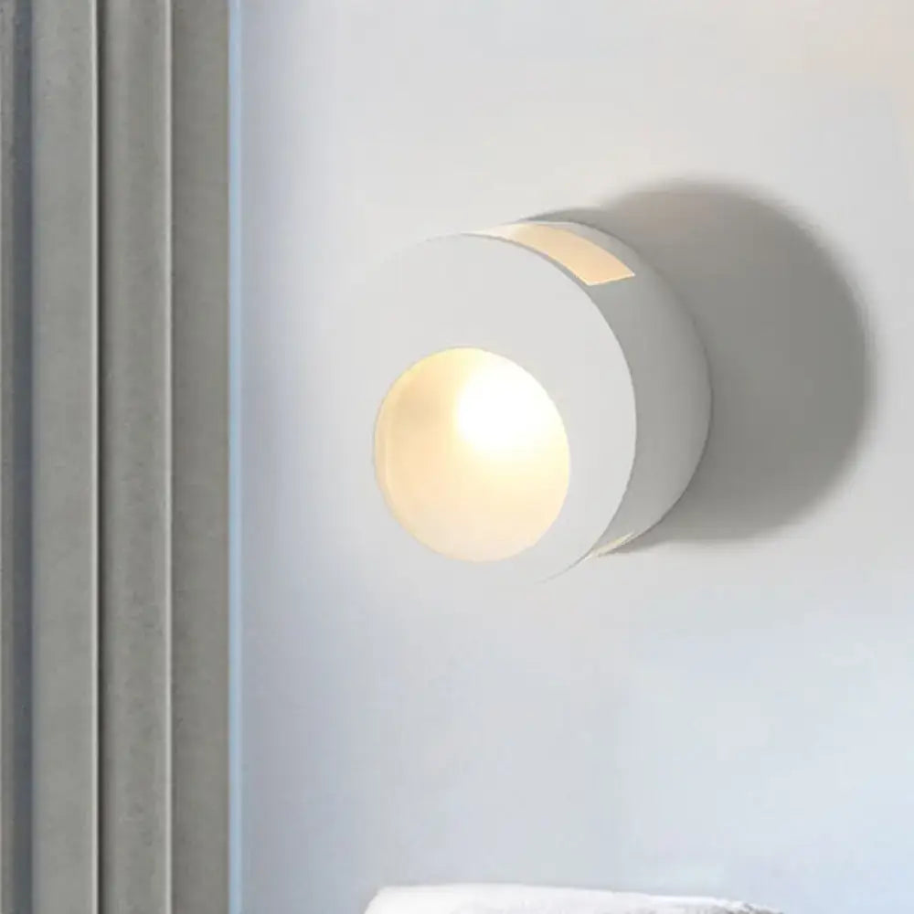 Modern circular white wall sconce lamp with warm glowing bulb for living room 220v-240v 110v-120v led light fixture