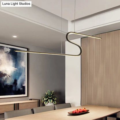 Lámpara colgante moderna curva para comedor - Araña LED acrílica en negro - Opciones de luz cálida, blanca o natural