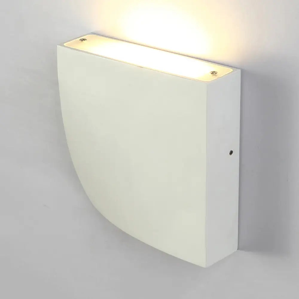 Aplique de pared curvo moderno DecorBites™: Metal, LED, 5.5"/10" de ancho, Blanco/Negro, Lámpara para sala de estar