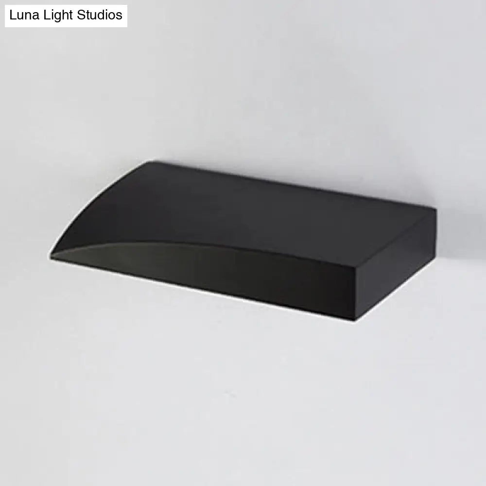 Aplique de pared curvo moderno DecorBites™: Metal, LED, 5.5"/10" de ancho, Blanco/Negro, Lámpara para sala de estar