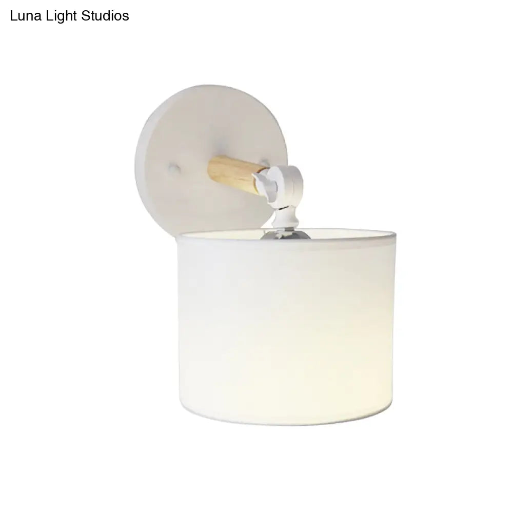 Aplique de pared LED cilíndrico moderno DecorBites™ en blanco/negro para dormitorio